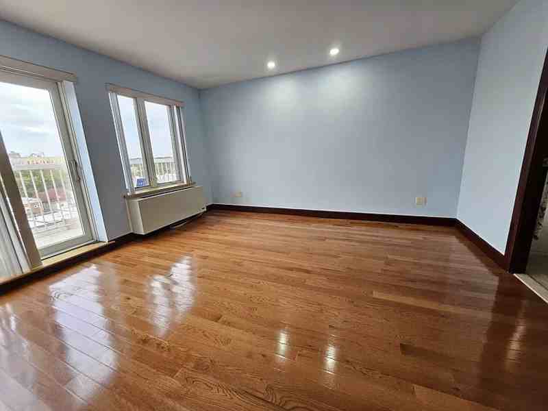 1560 W 6th St #6D - Photo 2 of 8