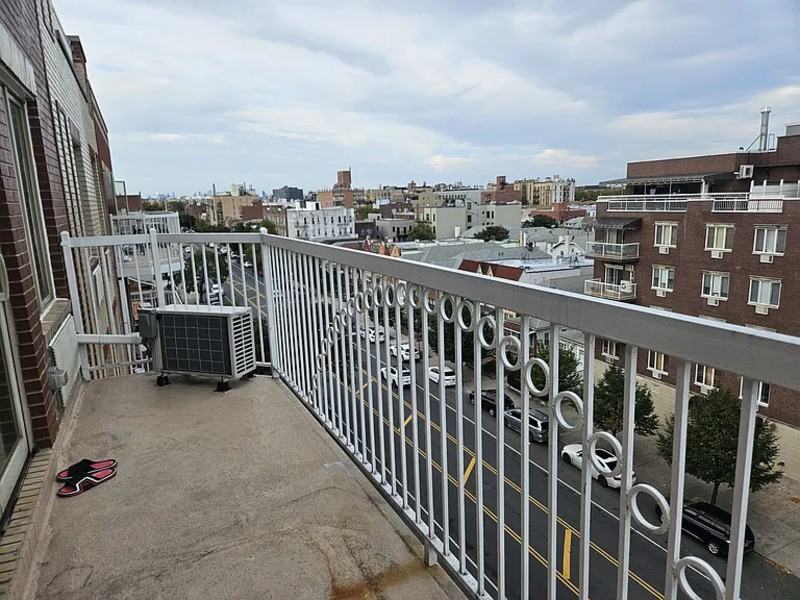 1560 W 6th St #6D - Photo 7 of 8