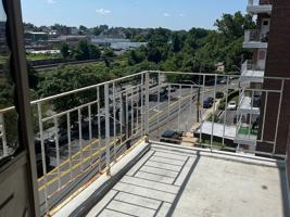 featured image of 355 Bronx River Rd #4L
