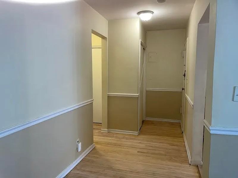 22 Lawrence Dr #D - Photo 2 of 7