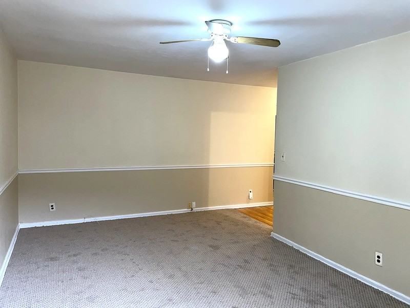 22 Lawrence Dr #D - Photo 7 of 7