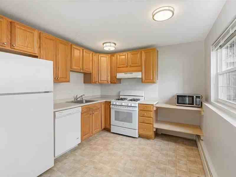 39 Farrwood Ave #1 - Photo 7 of 16