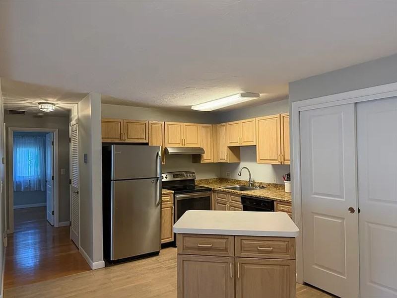 10 Chapman St #208 - Photo 6 of 15