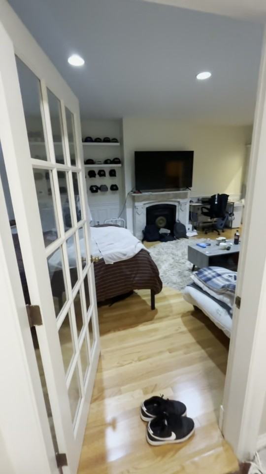 615 Massachusetts Ave #1 - Photo 3 of 19