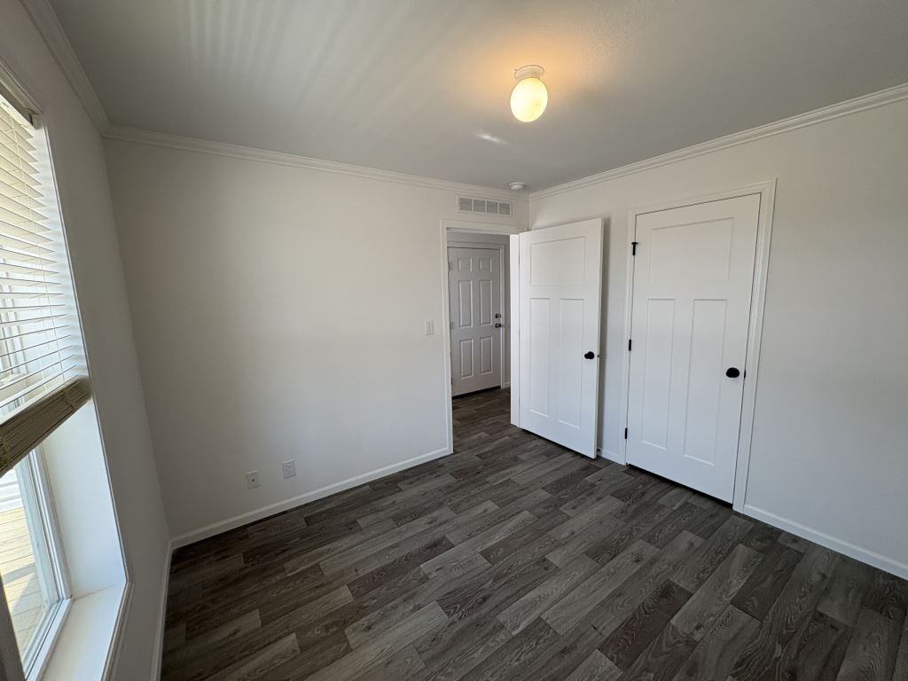 5046 Sawgrass Dr - Photo 2 of 29