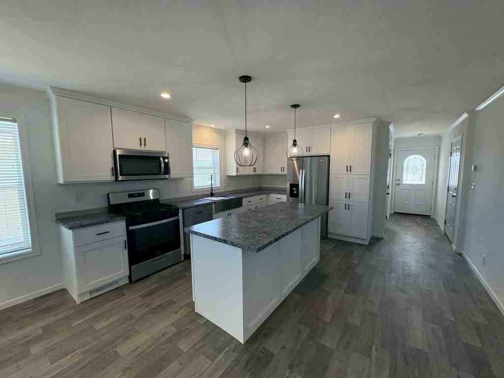 5046 Sawgrass Dr - Photo 6 of 29