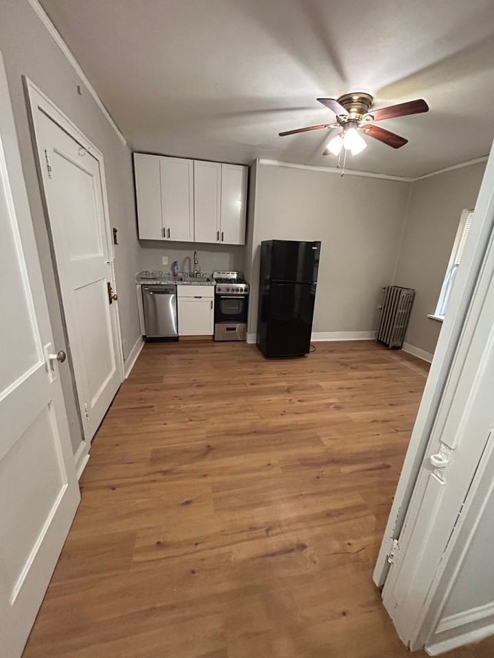 Lower East Side Milwaukee Studio and One bed Apartments - Photo 2 of 36
