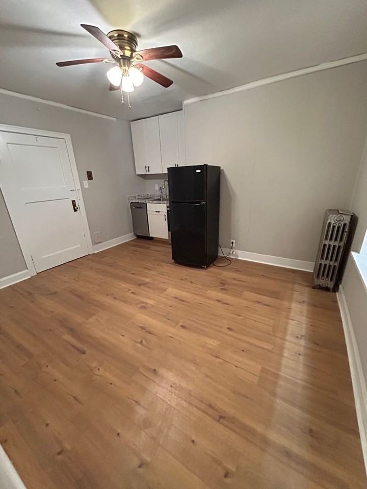 Lower East Side Milwaukee Studio and One bed Apartments - Photo 5 of 36