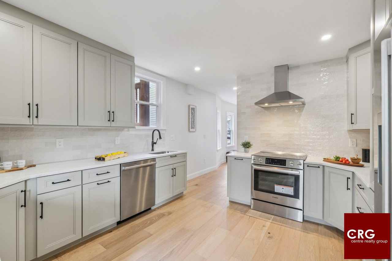 34 Larch St - Photo 6 of 41