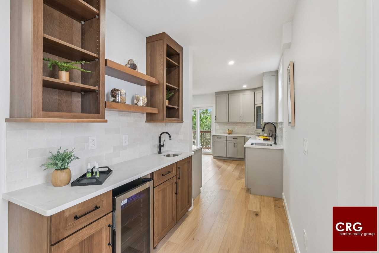 34 Larch St - Photo 7 of 41