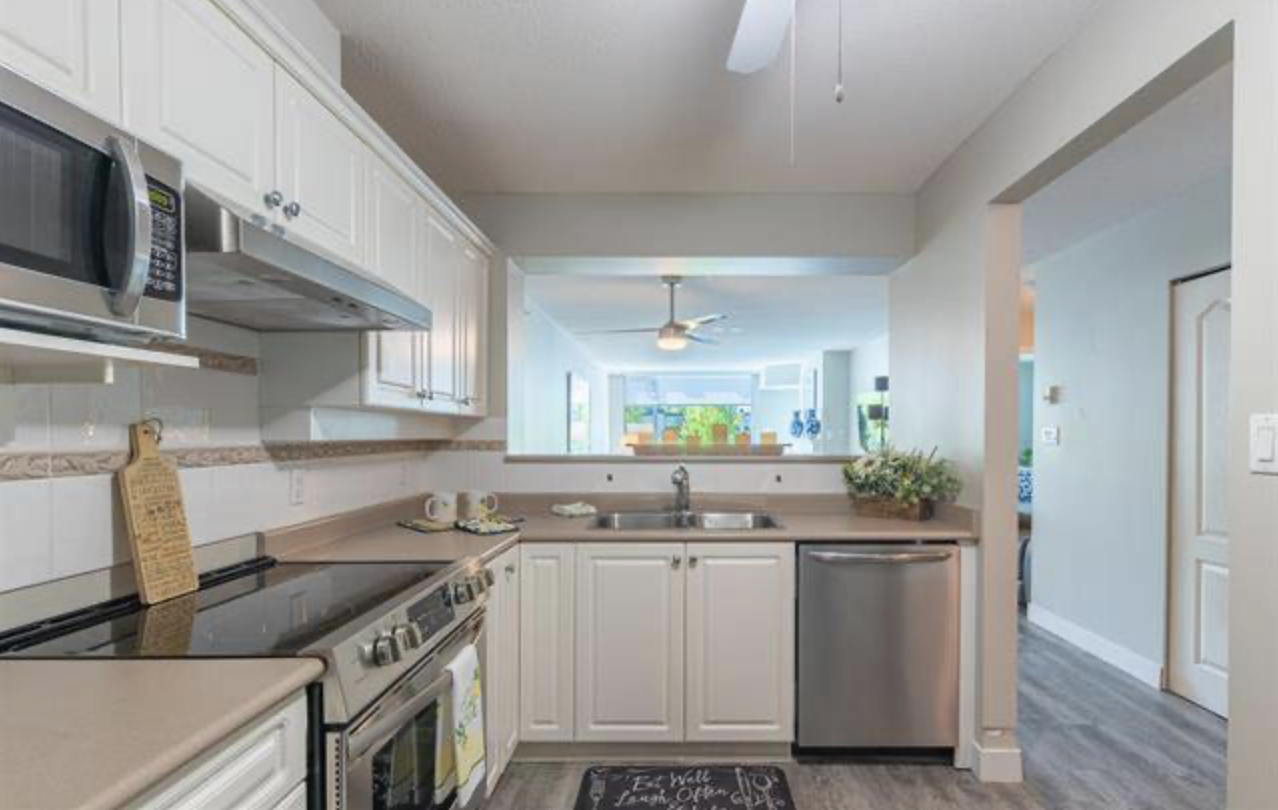 12148 224 Street #404 - Photo 4 of 18