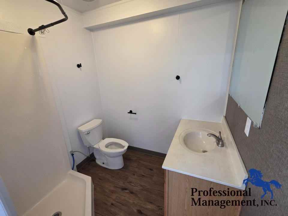 1638 Wagon Wheel Rd - Photo 7 of 9