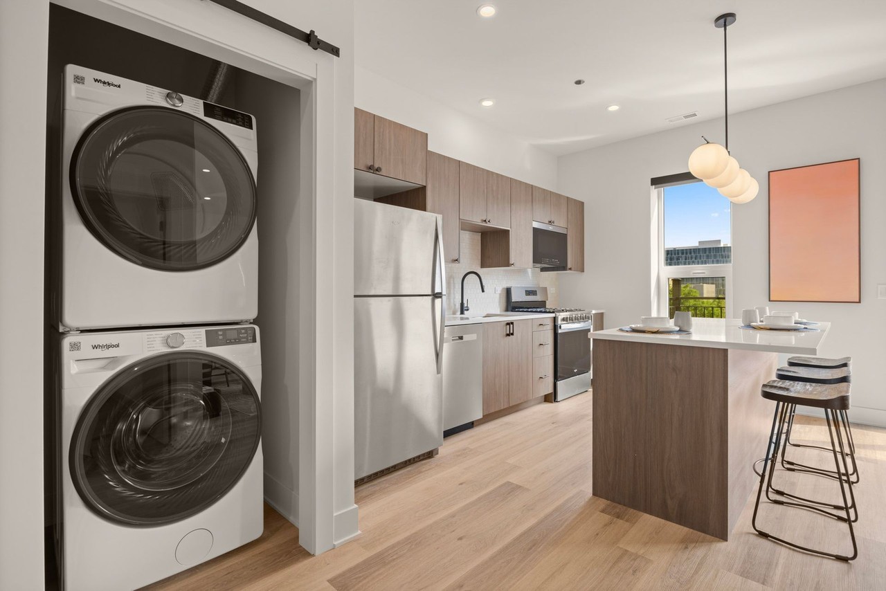 Ashland224 | Modern West Loop Living - Photo 6 of 18