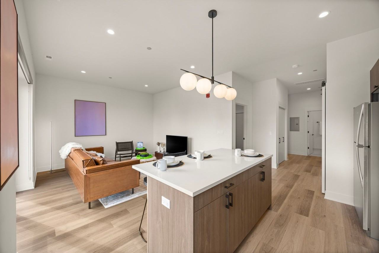 Ashland224 | Modern West Loop Living - Photo 7 of 18