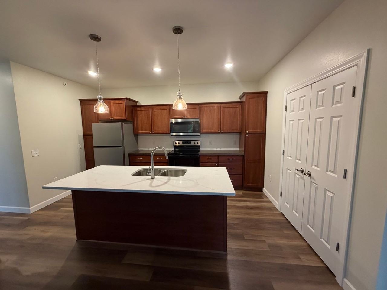 Luedke Apartments - Photo 4 of 48