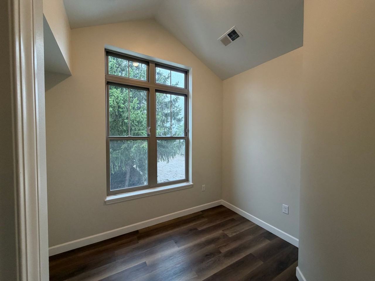 Luedke Apartments - Photo 7 of 48