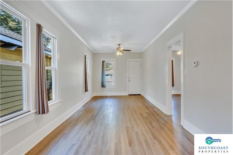 27 W 54th St - Photo 5 of 11