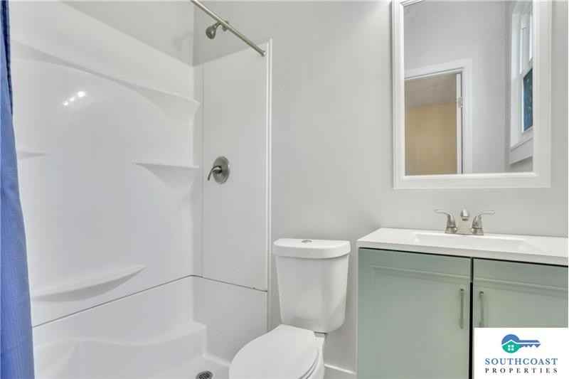 27 W 54th St - Photo 6 of 11