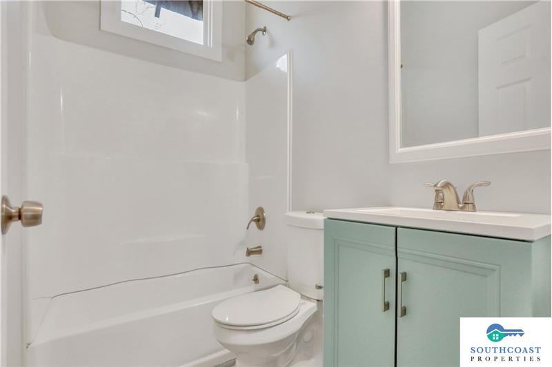27 W 54th St - Photo 7 of 11