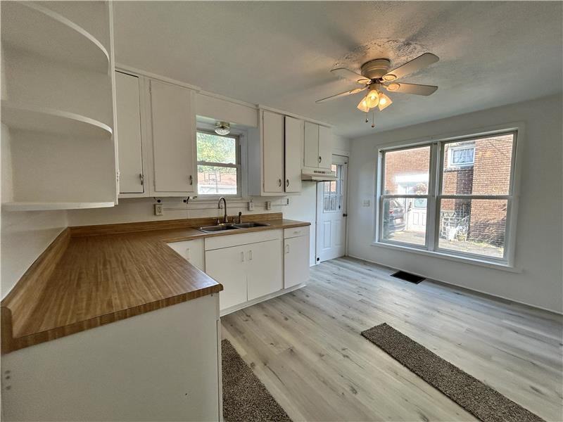 405 N 3rd St #1-2 - Photo 4 of 8