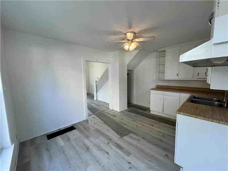 405 N 3rd St #1-2 - Photo 5 of 8