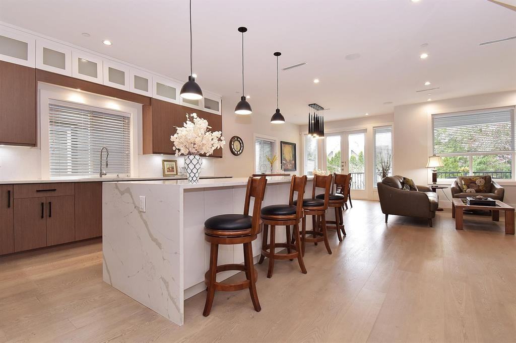 15448 Russell Avenue - Photo 3 of 25