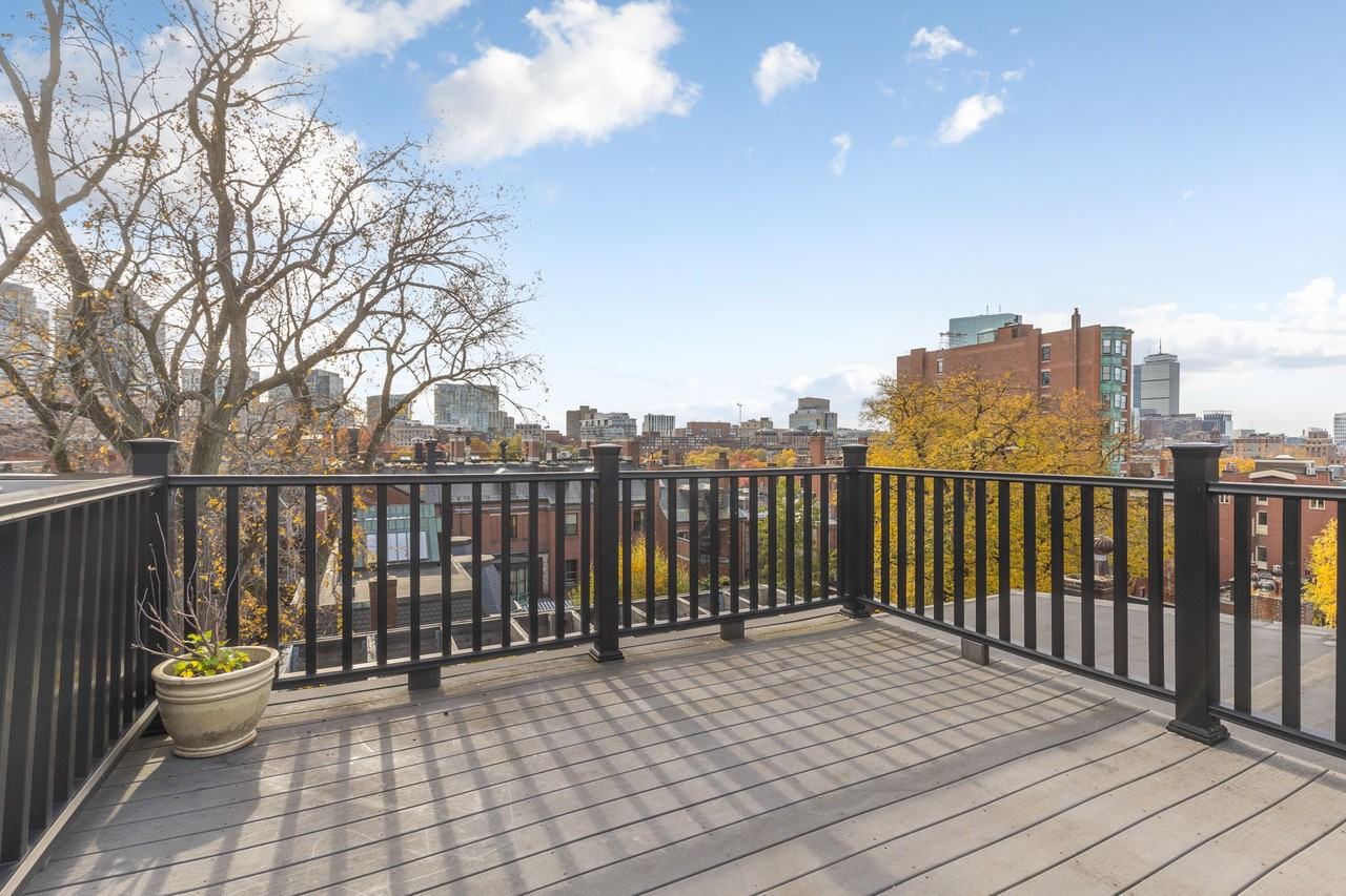 14 Chestnut St #4 - Photo 2 of 12