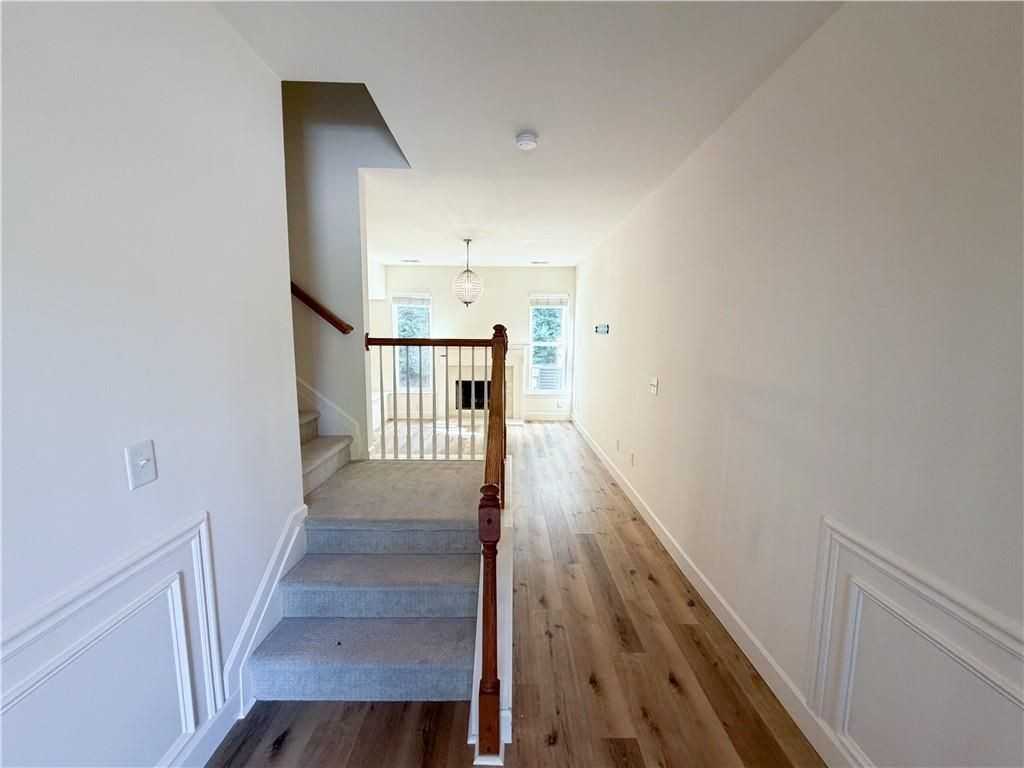 216 Parc View Ln - Photo 3 of 17
