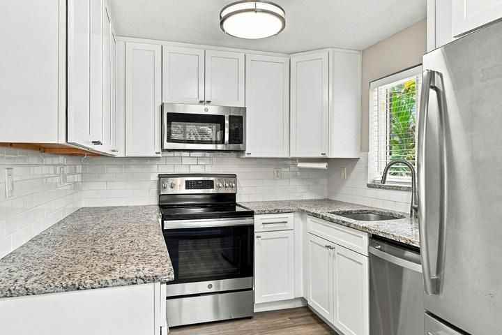 1720 Ne 8th Ave - Photo 5 of 8