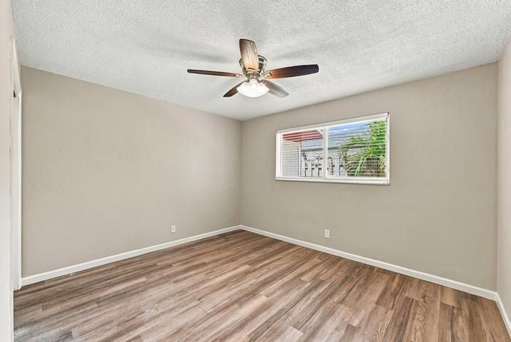 1720 Ne 8th Ave - Photo 6 of 8