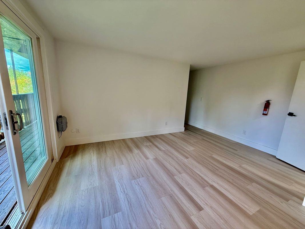 473 Maple St - Photo 5 of 14