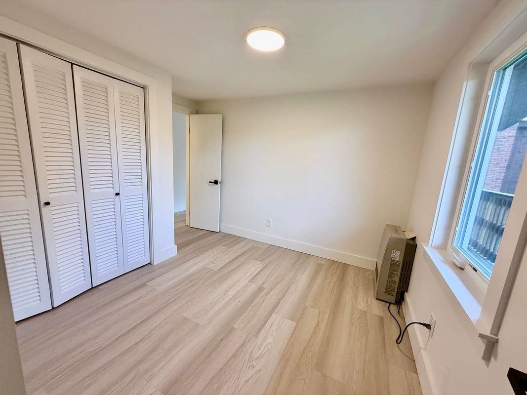 473 Maple St - Photo 7 of 14