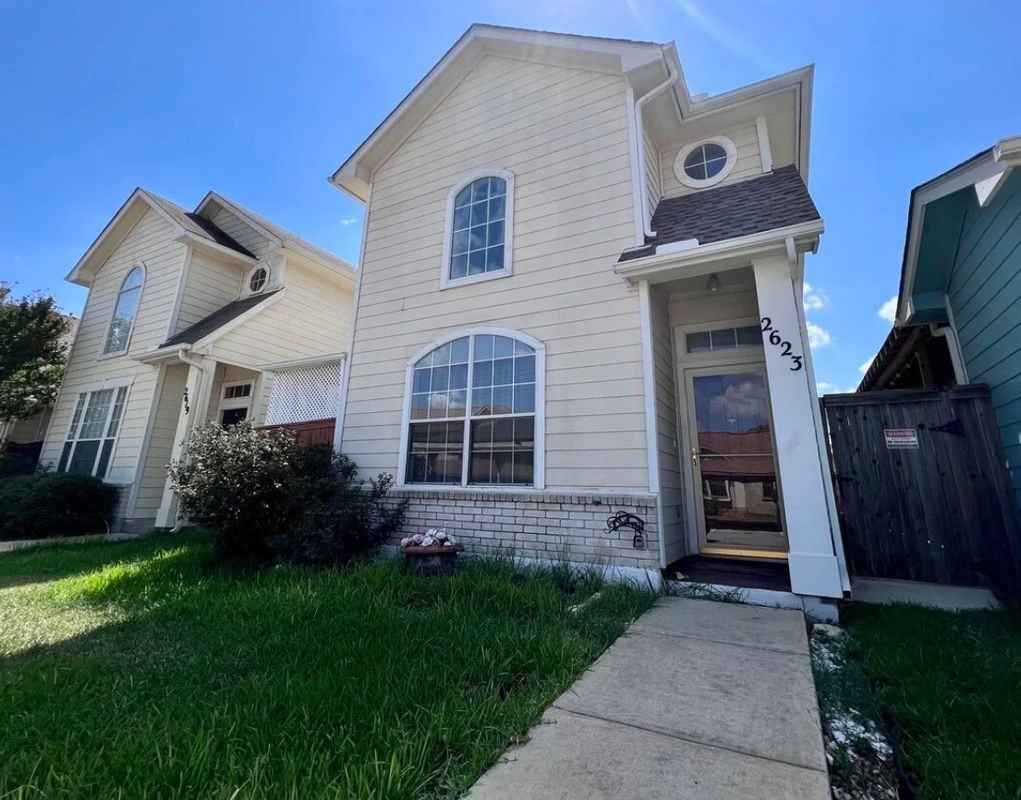 2623 Crown Arbor Dr