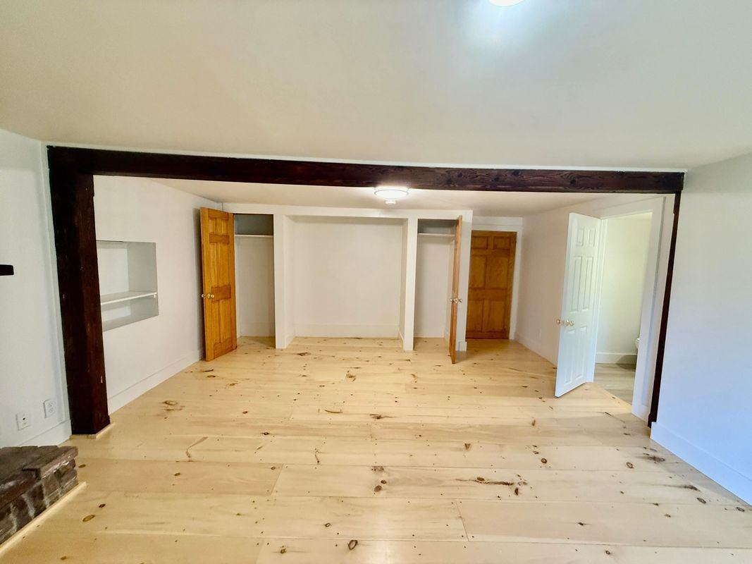 473 Maple St - Photo 4 of 9