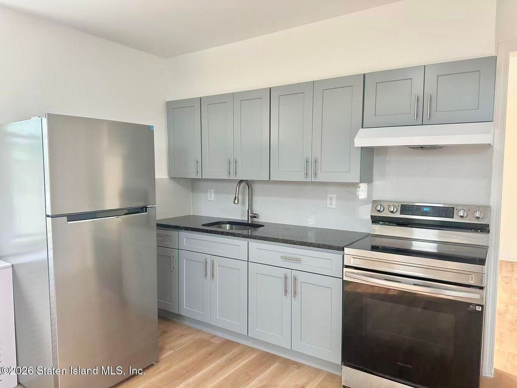 154 Weed Ave ##2r - Photo 3 of 10