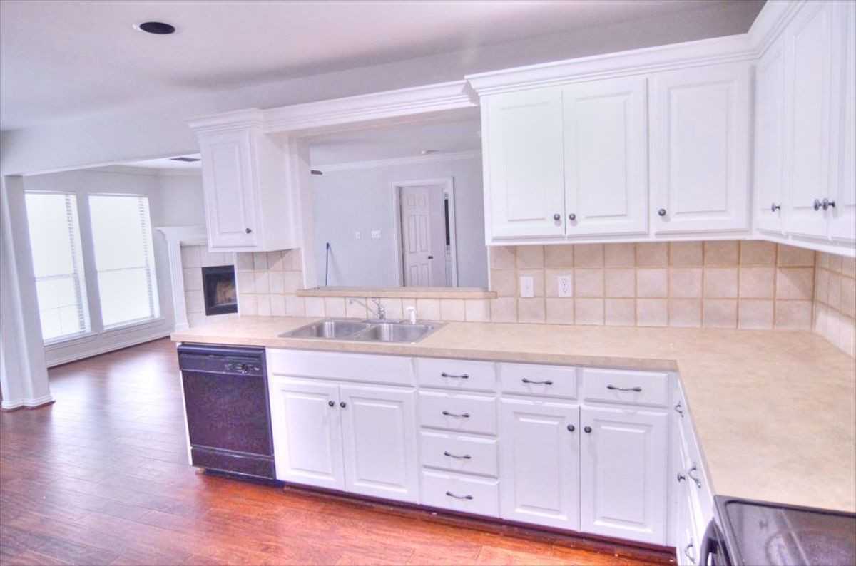1722 Scenic Dr - Photo 3 of 8