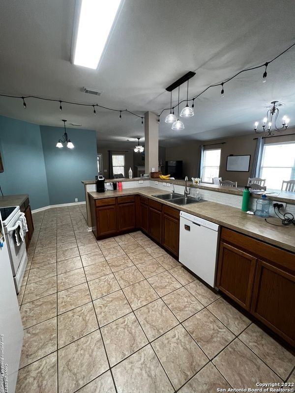 4010 Canyon Pkwy - Photo 5 of 20