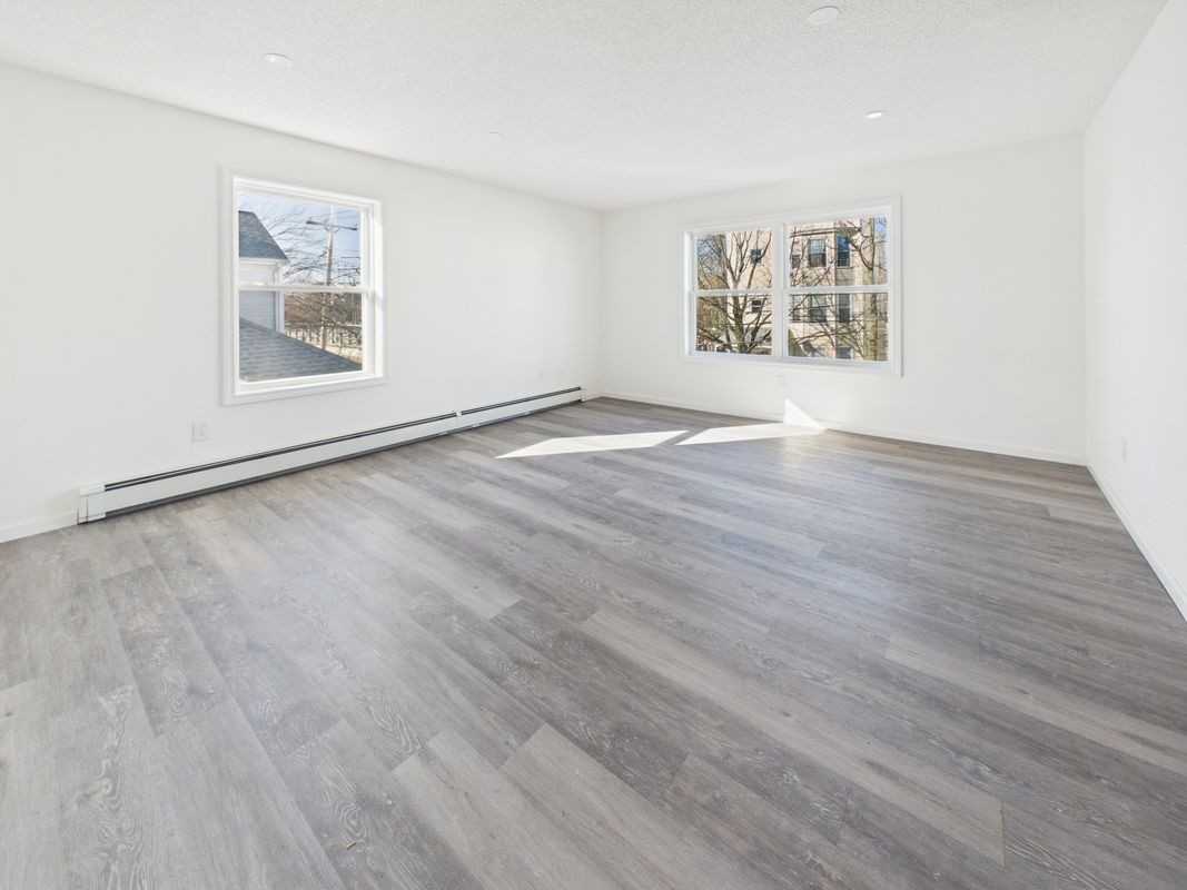 25 Dewitt St ##2 - Photo 4 of 12