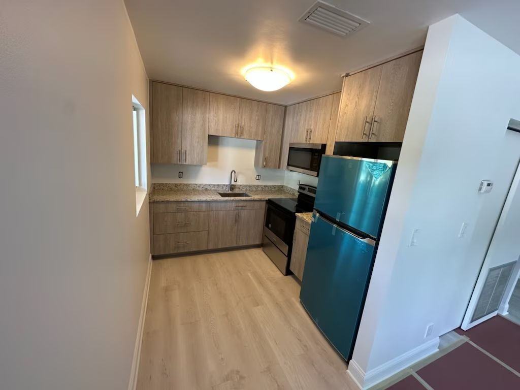 739 S Swinton Ave ##3 - Photo 3 of 3