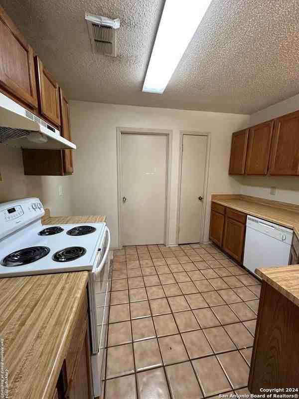 7515 Rimhurst - Photo 4 of 9