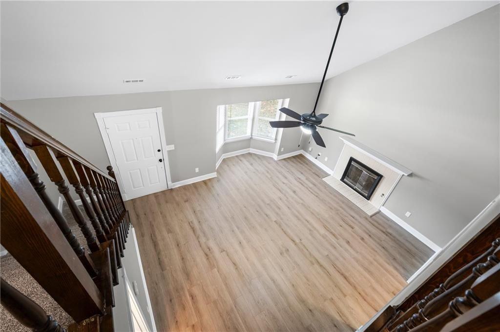 1393 Poplar Pointe Se - Photo 6 of 29