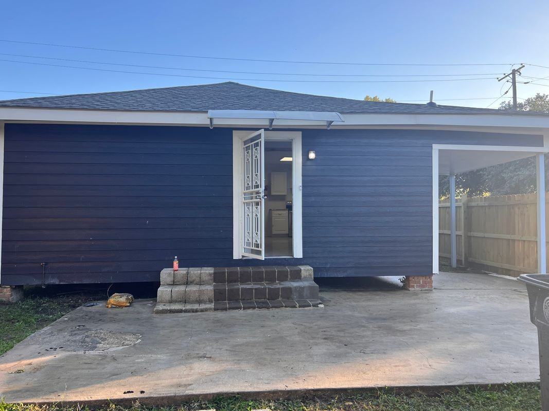 1209 E Polk St - Photo 2 of 6