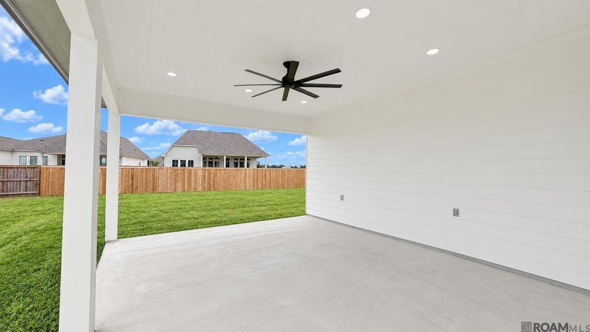 7025 Ardennes Dr - Photo 4 of 23