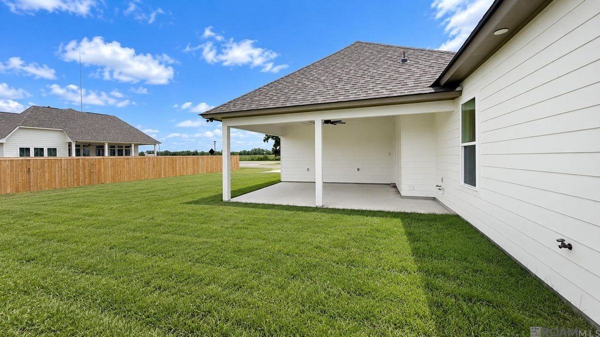 7025 Ardennes Dr - Photo 5 of 23