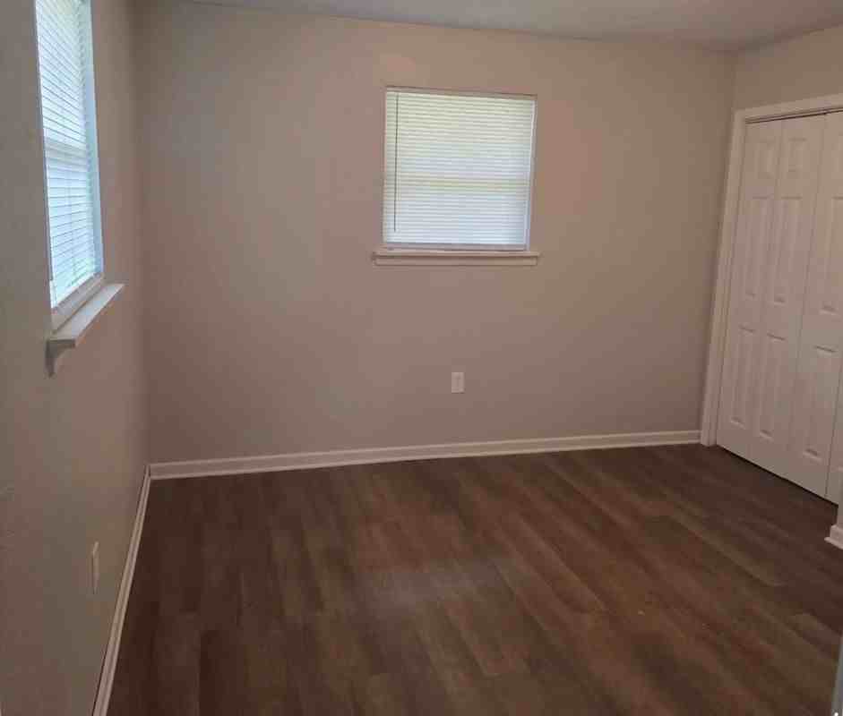 3880 Pocasset St - Photo 3 of 6