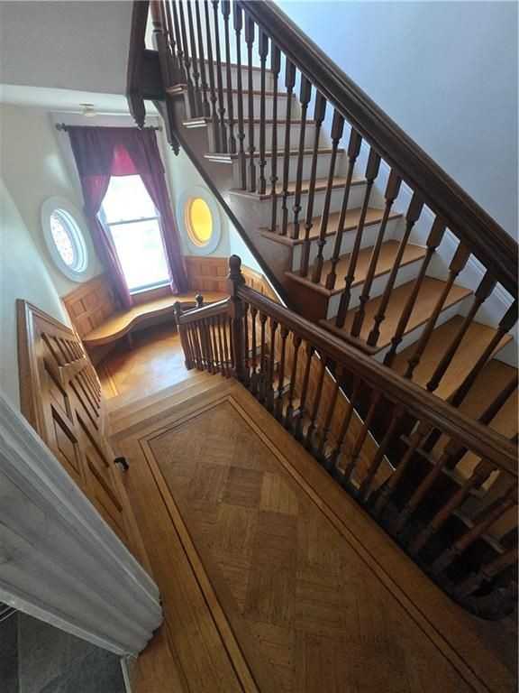 190 Verndale Ave ##2 - Photo 3 of 11