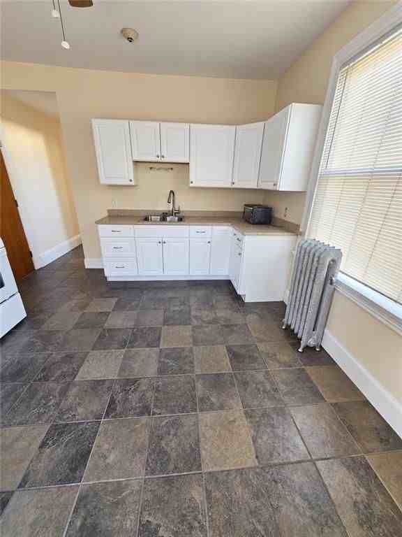 190 Verndale Ave ##2 - Photo 5 of 11