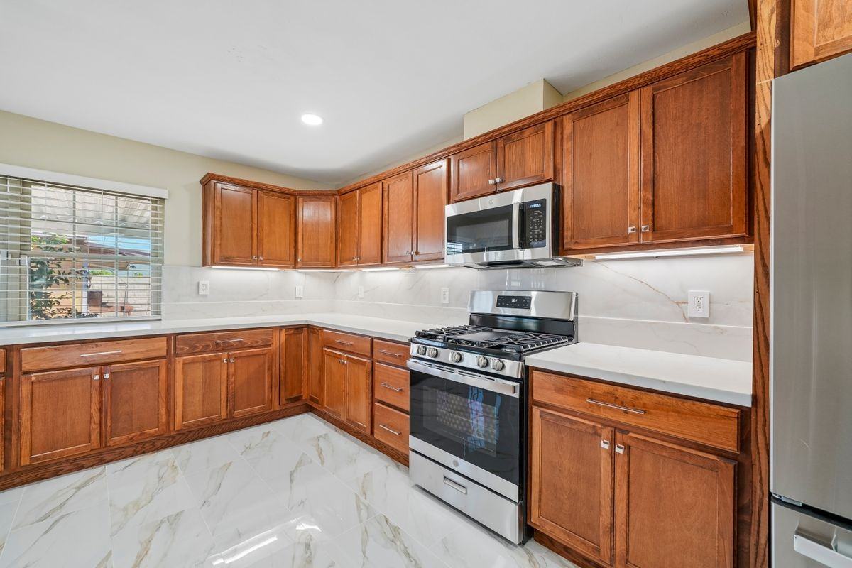 27200 La Prada Way - Photo 4 of 41