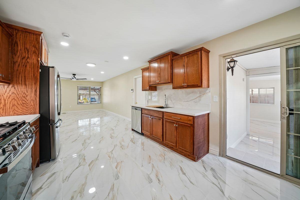 27200 La Prada Way - Photo 7 of 41