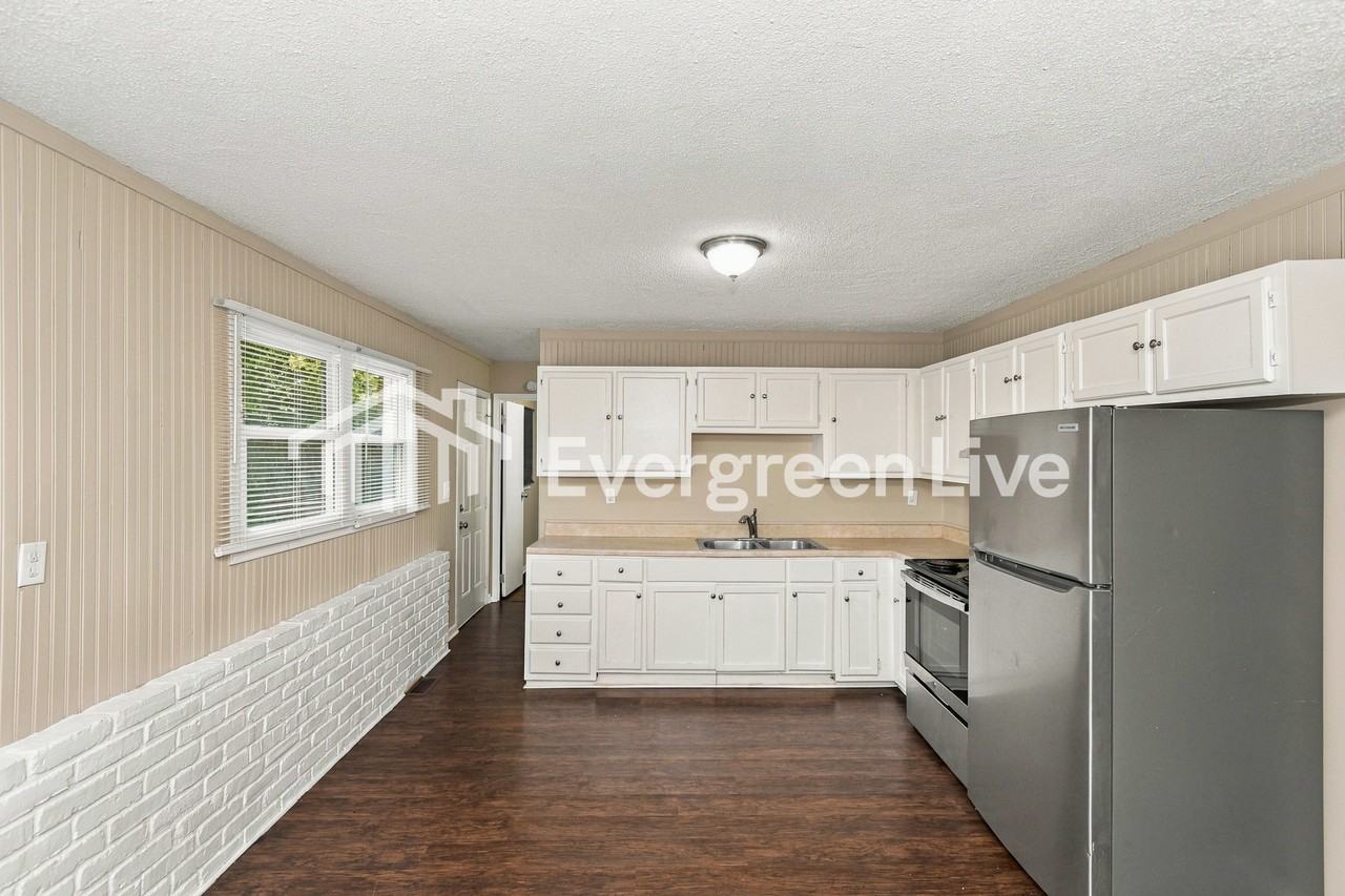 3671 N Brentwood Ave - Photo 6 of 15